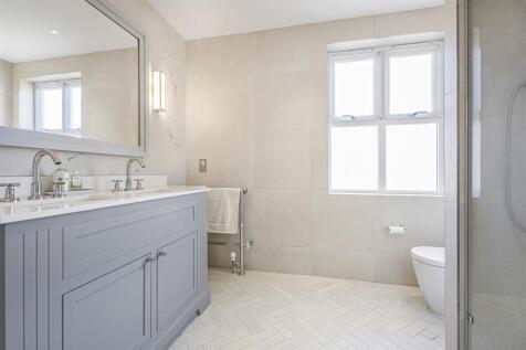 ENSUITE (PIC 2)