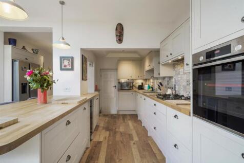 FITTED KITCHEN/DINER (pic 1)