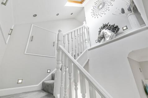 SECOND FLOOR LANDING