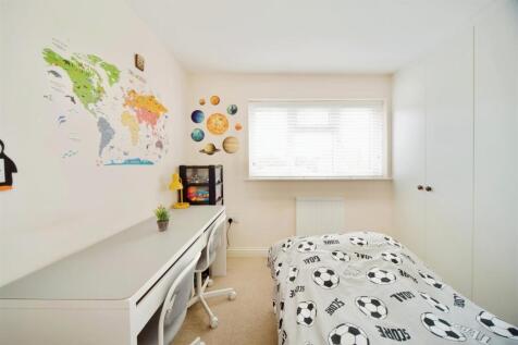 BEDROOM 3