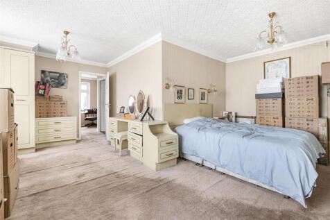 BEDROOM 1 (pic 2)