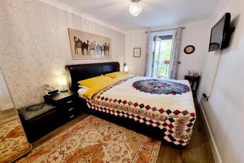 BEDROM 1: