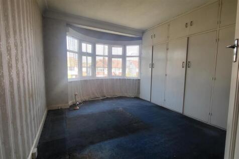 BEDROOM 1: