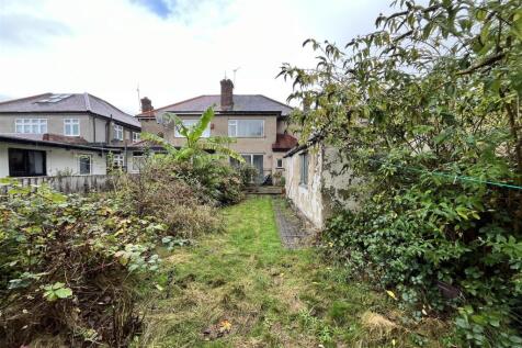 REAR GARDEN: