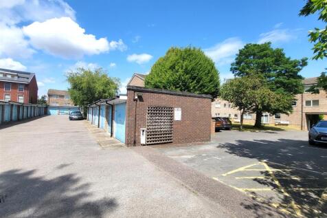 GARAGE EN BLOC