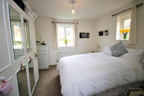 BEDROOM 1: