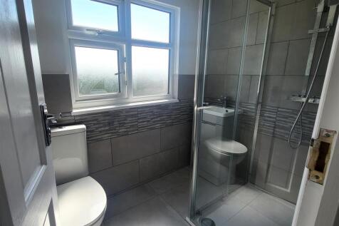 SHOWER ROOM (loft)