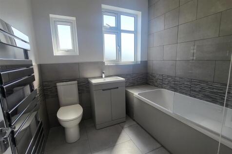 MODERN BATHROOM