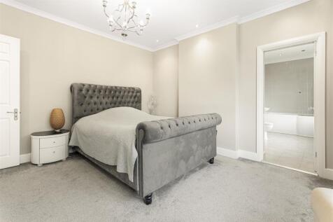 BEDROOM 1 (PIC 2)