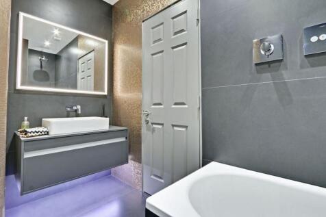 LUXURY JACK &amp; JILL BATHROOM