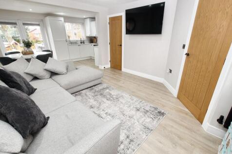 Lounge (Open plan into Kitchen Diner)