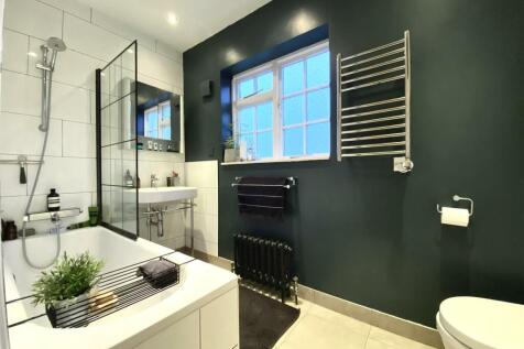 Bathroom.jpeg