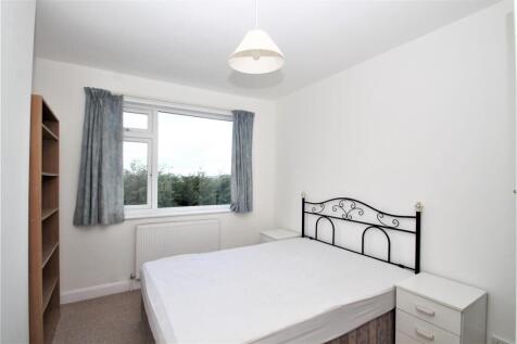 Bedroom 1.JPG