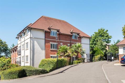 9 Sycamore lodge - External Alt.jpg