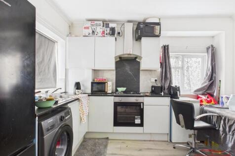 Kitchen/ Living Area