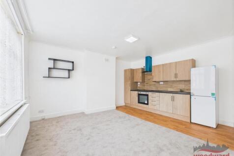 Kitchen/ Living Area
