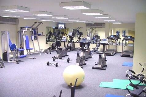 Cottage Close Gym.jpg