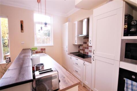 13 Lance Road 005.jpg
