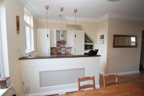13 Lance Road 009.jpg