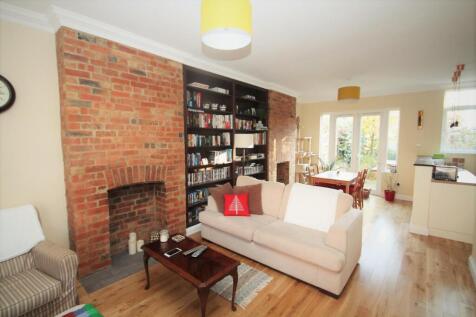 13 Lance Road 007.jpg