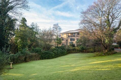 15 The Mount House - Communal Gardens.jpg