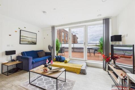 Kitchen/ Living Area