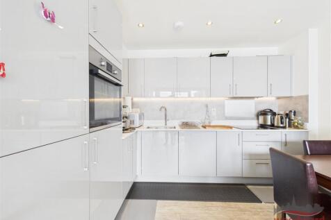 Kitchen/ Living Area