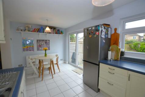 78 Wills Crescent kitchen diner.JPG