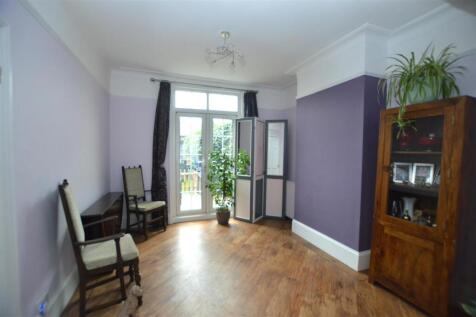 43 Station Road dining room.JPG