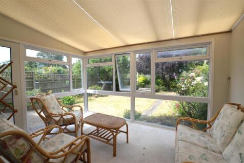 90 Ryecroft Avenue con.JPG
