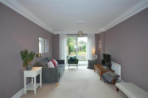 5 Millwood Road 2025 liv a.JPG