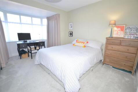 5 Millwood Road 2025 bed 2.JPG