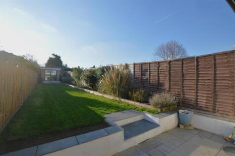 233 Whitton Dene garden.JPG