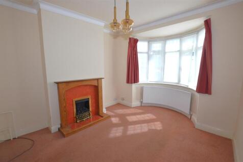156 Kneller Road Living Room April.JPG