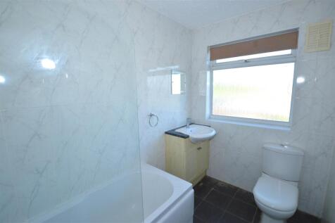 156 Kneller Road bathroom April.JPG