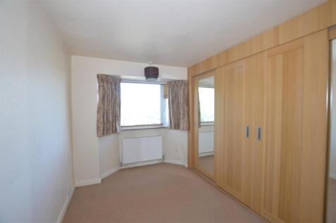 156 Kneller Road Bed 2 April.JPG