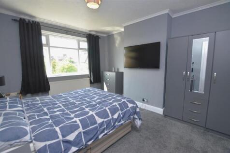 253 Nelson Road bed2.JPG