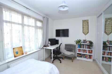 92 St Stephens Road bed 3 a.JPG