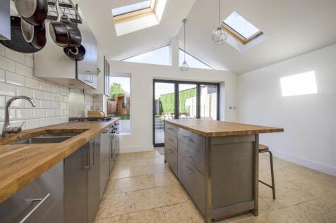 231 Whitton Dene kit 3.jpg