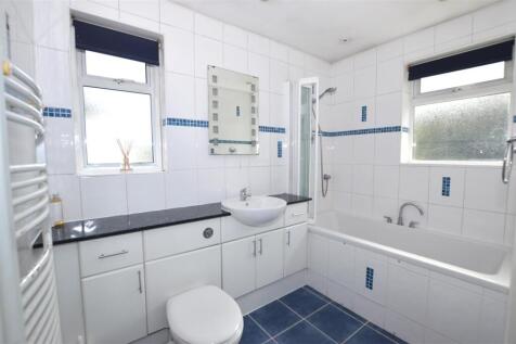 13 Cypress Avenue bath.JPG