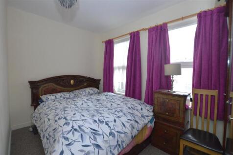 90 Cromwell Road bedroom 3.JPG