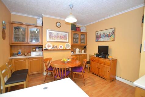 35 Livingstone Road dining room.JPG