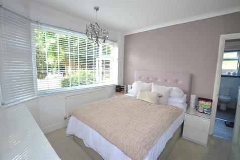 48 Bramley Close bed 1 b.JPG