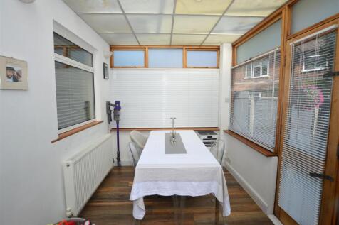 48 Bramley Close conservatory 2.JPG