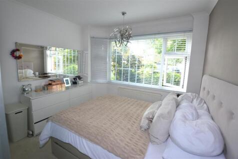 48 Bramley Close bed 1.JPG