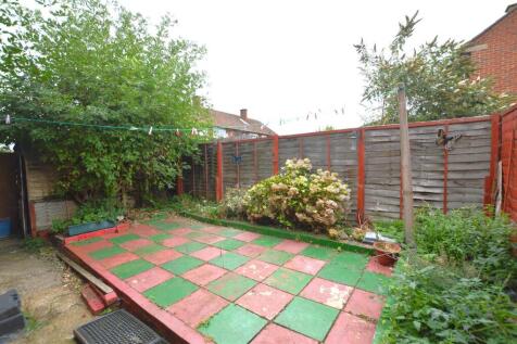 172 Whitton Dene garden.JPG