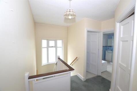 12 Bryanston Ave landing.JPG