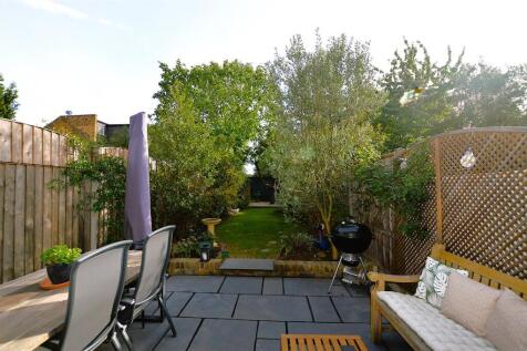 7 Park Road garden.JPG