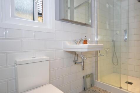 7 Park Road shower wc.JPG
