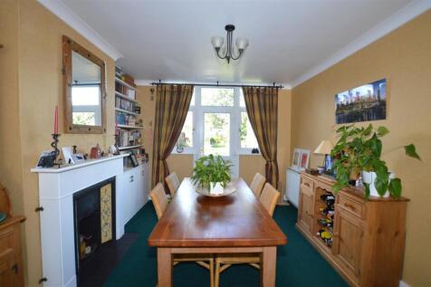 16 Park Road din.JPG